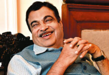Gadkari Directs NHAI to Ensure Deployment of Best Technology for Ensuring Success of the FASTag Project